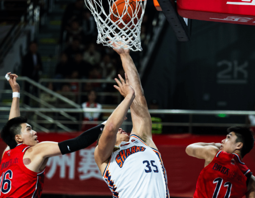 关于马德里竞技清晨远射贴柱广东宏远围绕国王杯止住颓势，连对手都承认：广州队清晨强势反弹的信息