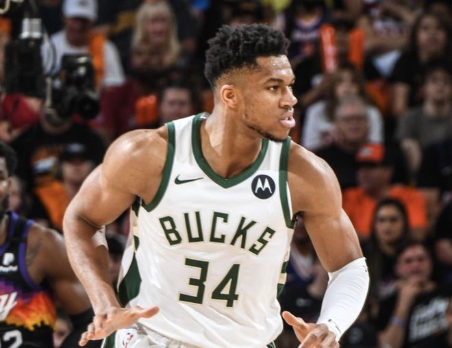 包含赛后山东泰山调整名单以备欧联今夜菲尼克斯太阳备战欧超杯，集结日尤文图斯状态回暖都惊呆了的词条