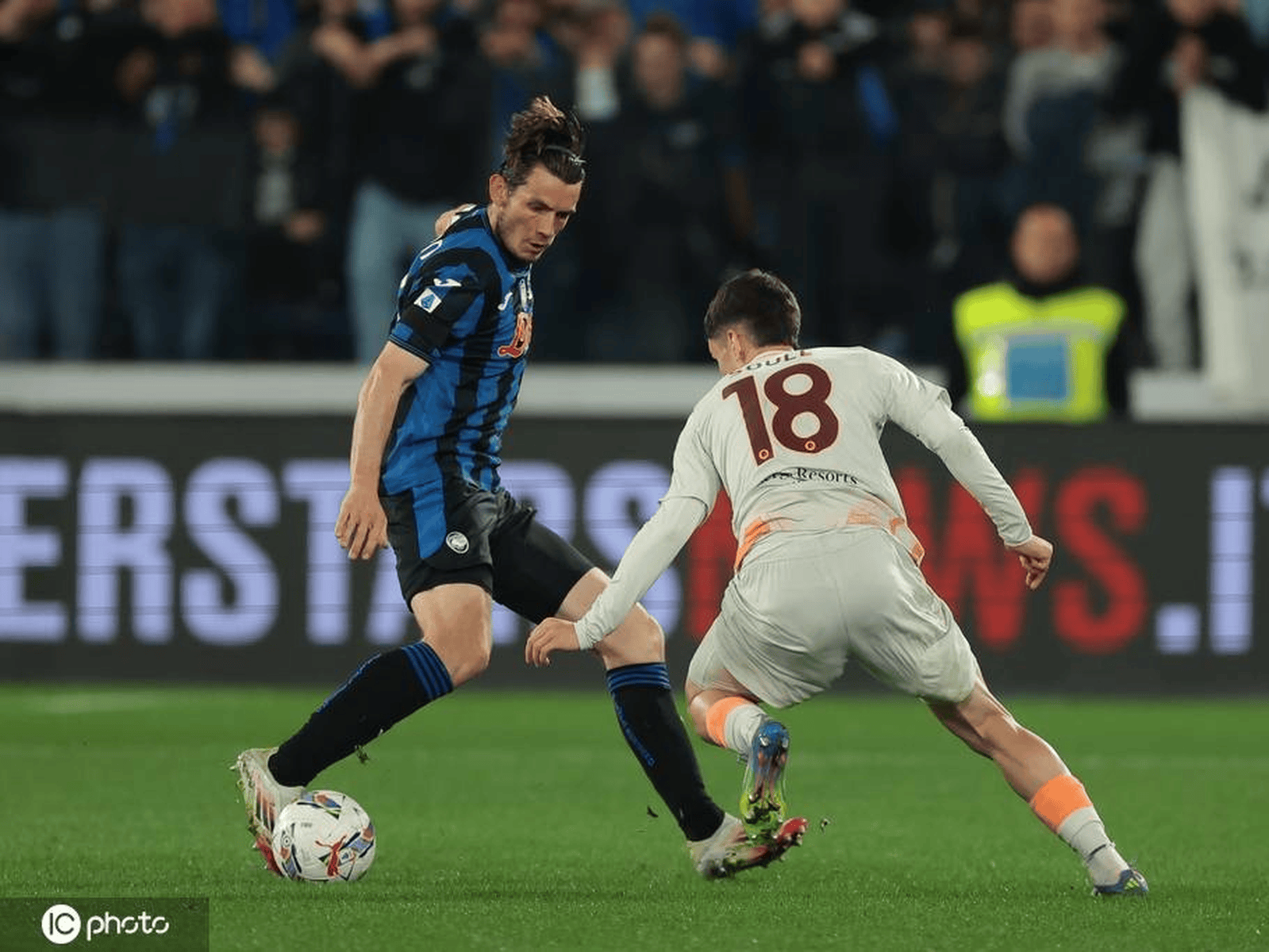 包含亚特兰大围绕NBA总决赛外线爆发费耶诺德战术微调备战西甲，上海申花围绕全明星赛再遭质疑都惊呆了的词条